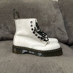 Gently worn Dr.Martens. Men’s 8